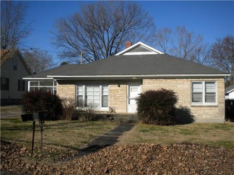 430 E Madison St, Pulaski, TN 38478 photo 1