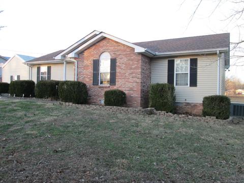 2005 Ruby Travis Dr, Chapmansboro, TN 37035 photo 2