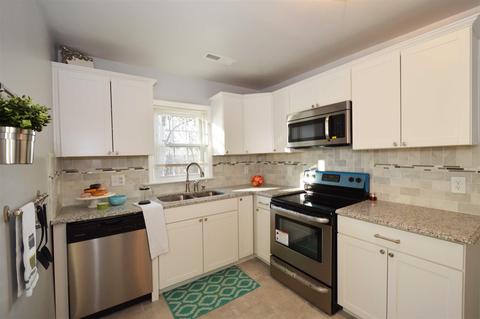 217 N Walnut St, Springfield, TN 37172 photo 1