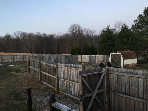 3915 Armstrong Rd, Springfield, TN 37172 photo 3