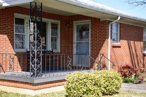 451 E Maple St, Morrison, TN 37357 photo 4
