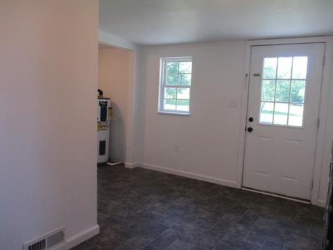 114 E Main St, Loretto, TN 38469 photo 14