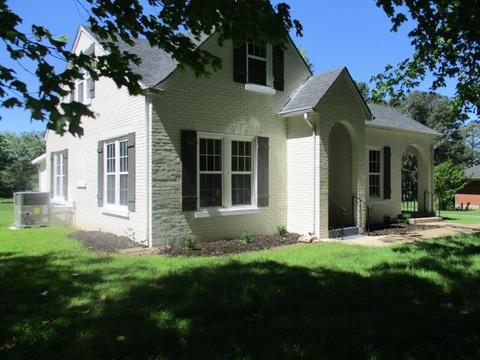 114 E Main St, Loretto, TN 38469 photo 1