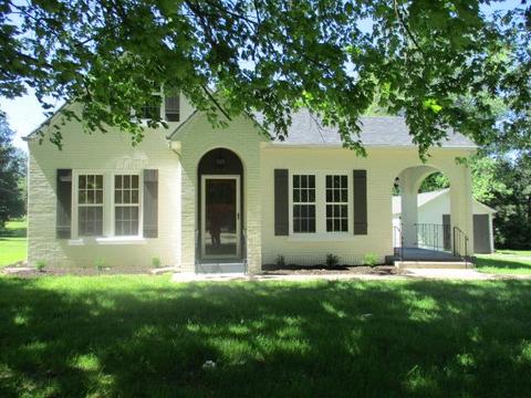 114 E Main St, Loretto, TN 38469 photo 2