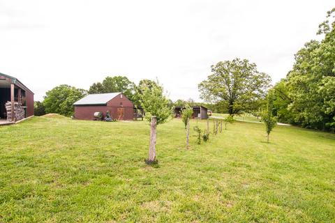 210 Branson Dr, Dickson, TN 37055 photo 13