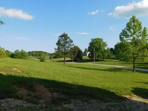 194 Dave O Ln, Loretto, TN 38469 photo 4