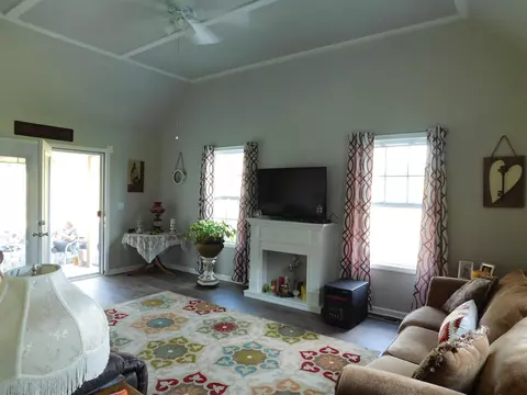 194 Dave O Ln, Loretto, TN 38469 photo 13