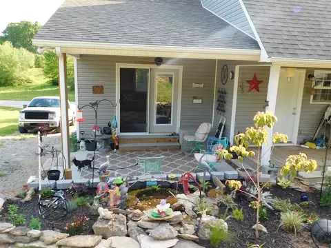 194 Dave O Ln, Loretto, TN 38469 photo 6