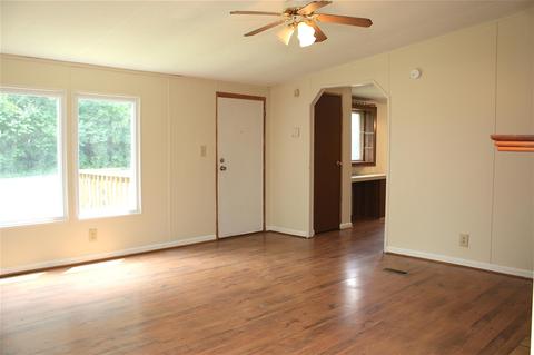 705 Smith St, Springfield, TN 37172 photo 3