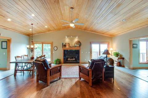 8541 Silverview Ln, Silver Point, TN 38582 photo 3