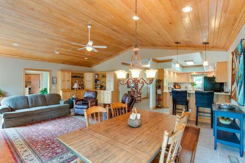 8541 Silverview Ln, Silver Point, TN 38582 photo 5