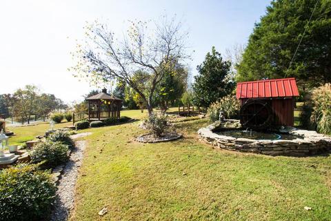 2058 Dade Cir, Dickson, TN 37055 photo 21