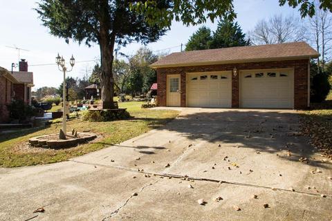 2058 Dade Cir, Dickson, TN 37055 photo 25