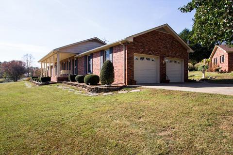 2058 Dade Cir, Dickson, TN 37055 photo 4