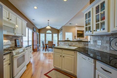 1302 Carmack Ct, Spring Hill, TN 37174 photo 5