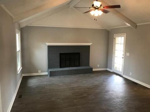 607 E Clark Blvd, Murfreesboro, TN 37130 photo 2
