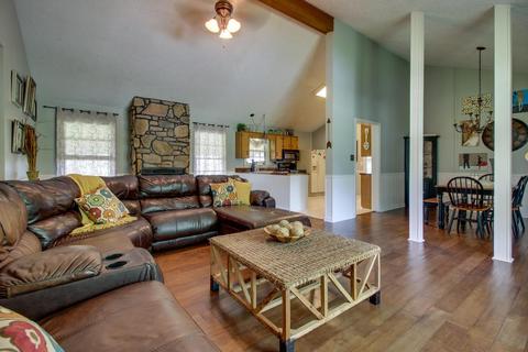 580 Murrell Rd, Dickson, TN 37055 photo 4