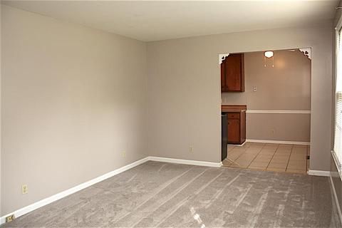 2417 17th Ave E, Springfield, TN 37172 photo 2