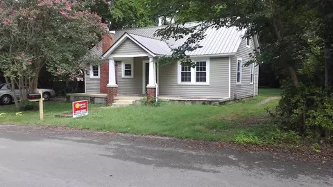 411 Evergreen St, Murfreesboro, TN 37130 photo 1