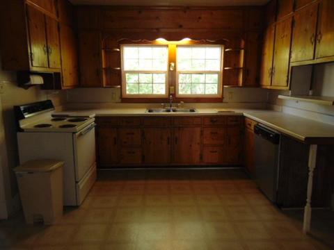 601 Dull St, Dickson, TN 37055 photo 2