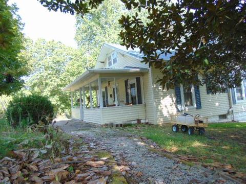 601 Dull St, Dickson, TN 37055 photo 9