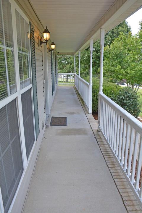 784 Blakemore Rd, Dickson, TN 37055 photo 4