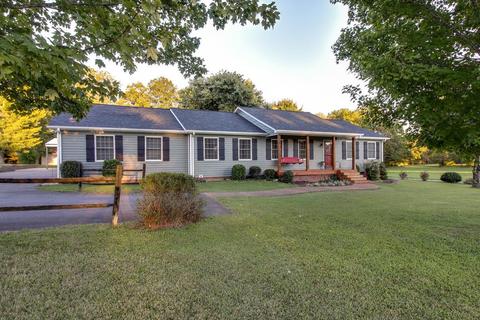 234 Fairview Rd, Dickson, TN 37055 photo 1