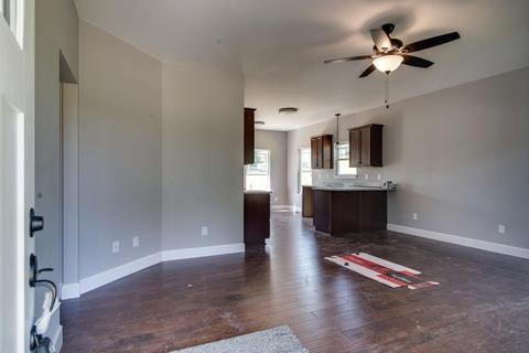 1525 Duke Loop, Dickson, TN 37055 photo 9