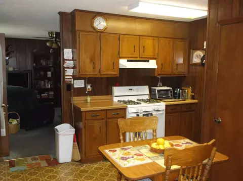 106 Lakeview Dr, Decherd, TN 37324 photo 6