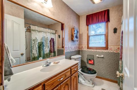 1074 E Beaverdam Rd, Centerville, TN 37033 photo 15