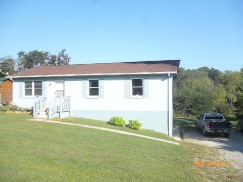 137 Hogin Rd, Dickson, TN 37055 photo 1