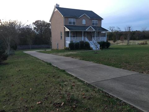 3404 Clegg Dr, Spring Hill, TN 37174 photo 1
