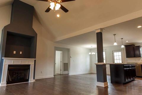 182 Diane Loop, White Bluff, TN 37187 photo 4