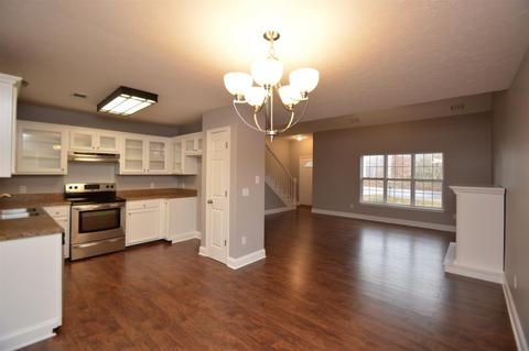 1008 Hickory Pointe, Dickson, TN 37055 photo 2
