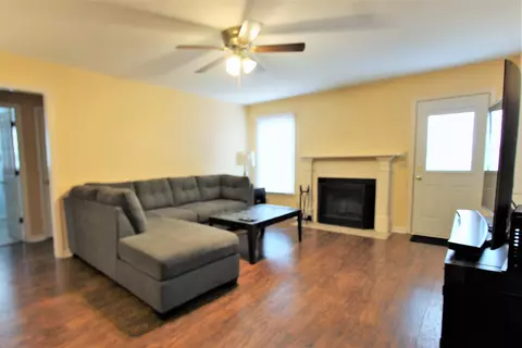 3459 Howard Rd, Murfreesboro, TN 37127 photo 2
