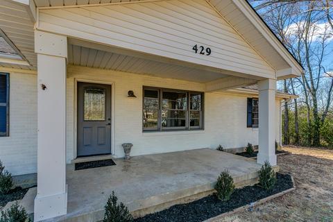 429 Beechcroft Rd, Spring Hill, TN 37174 photo 1