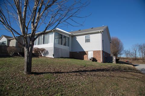 1236 Hillside Dr, Springfield, TN 37172 photo 2