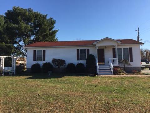 208 11th Ave N, Decherd, TN 37324 photo 1