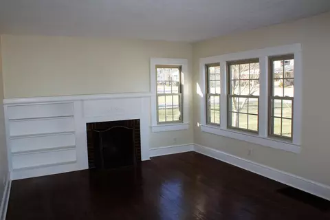 203 W Broad St, Decherd, TN 37324 photo 4