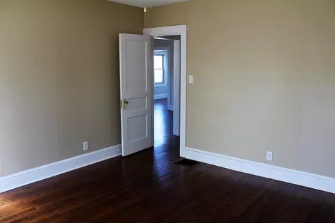 203 W Broad St, Decherd, TN 37324 photo 8