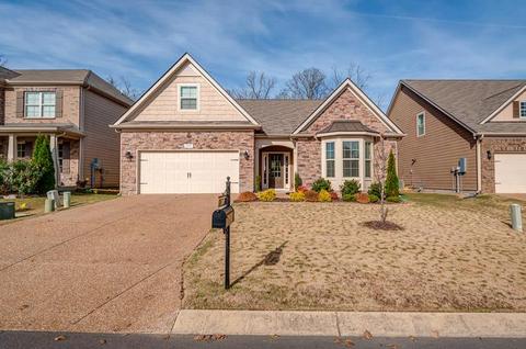 2002 Austin Dr, Spring Hill, TN 37174 photo 1