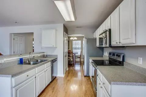 3710 Ivanora Dr, Spring Hill, TN 37174 photo 9