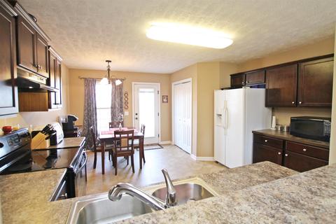 606 Berry Cir, Springfield, TN 37172 photo 8