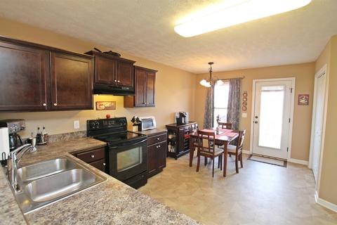 606 Berry Cir, Springfield, TN 37172 photo 12