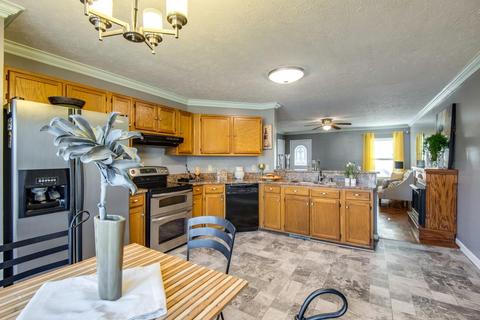 1006 Robert Ct, Dickson, TN 37055 photo 10