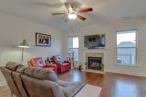 422 Tamarac Dr, Murfreesboro, TN 37128 photo 4