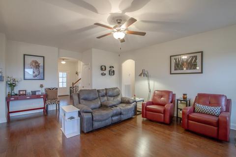 422 Tamarac Dr, Murfreesboro, TN 37128 photo 5