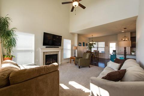 1086 Achiever Cir, Spring Hill, TN 37174 photo 6