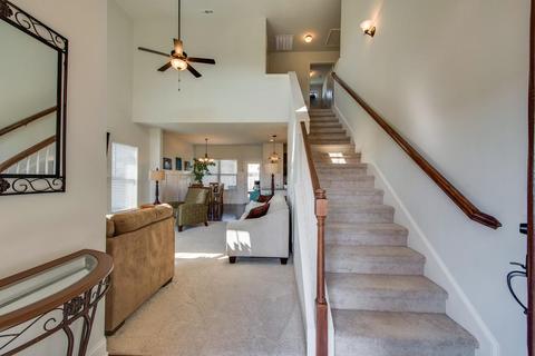 1086 Achiever Cir, Spring Hill, TN 37174 photo 4