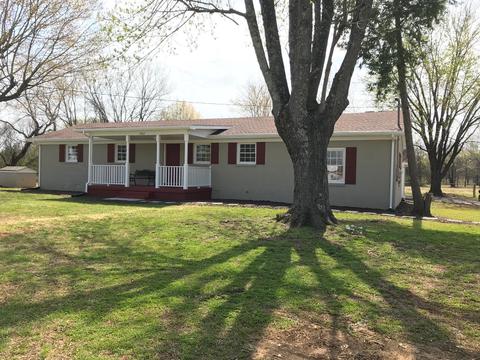 1402 Mockingbird Ln, Murfreesboro, TN 37130 photo 1